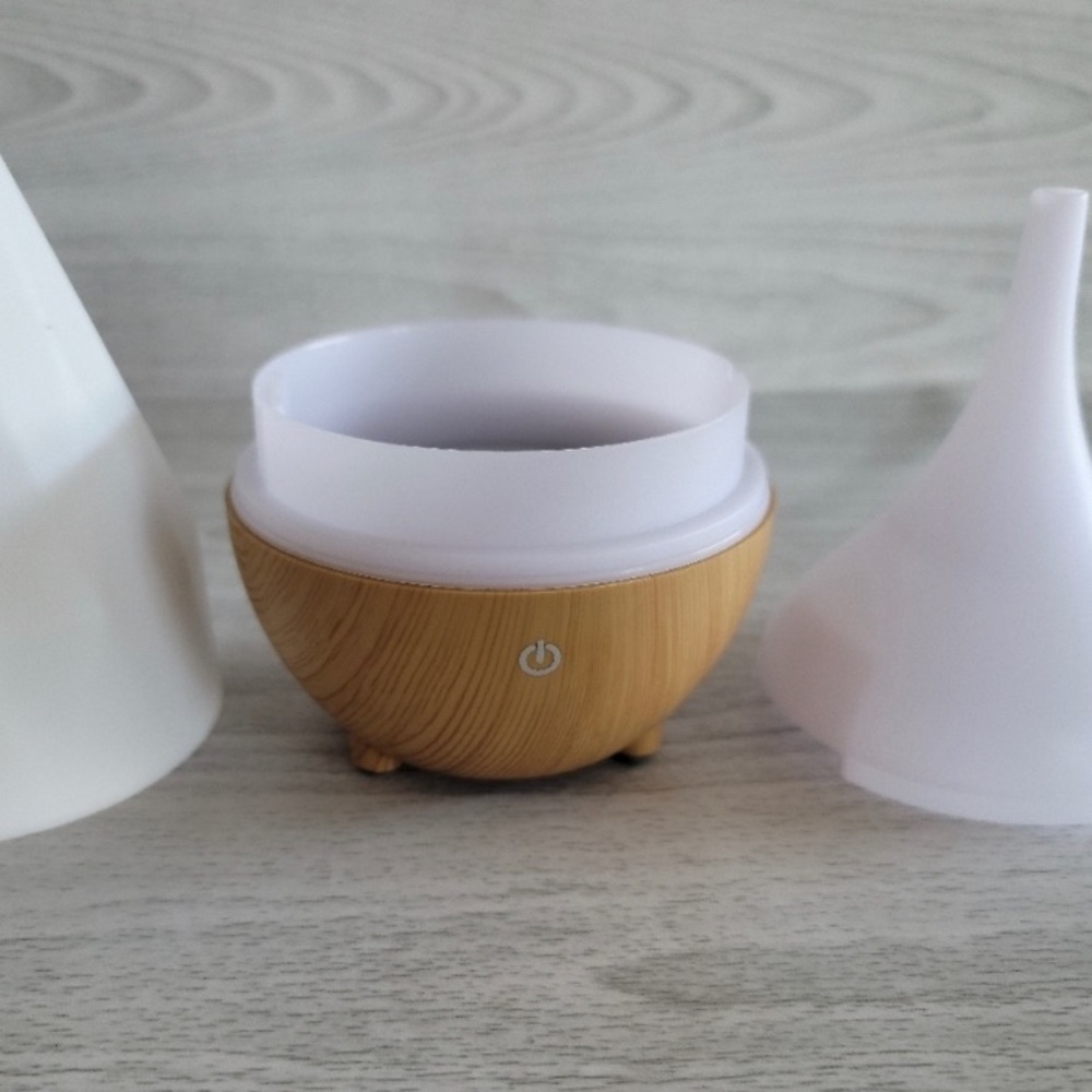Avon Pure Mini Essential oil diffuser - Picture 2 of 3